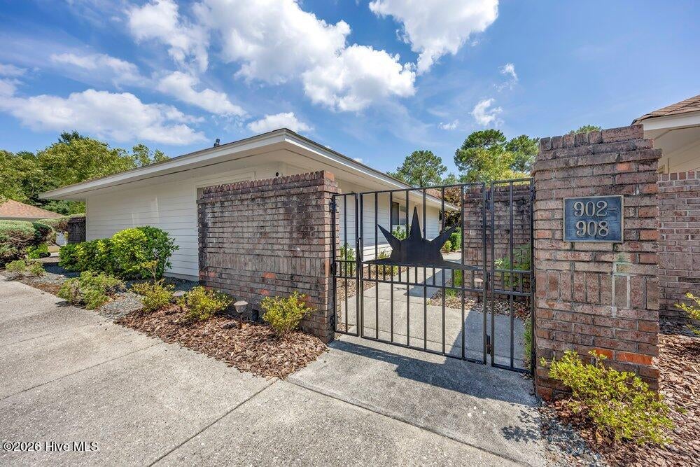 Photo of 908 Summerlin Falls Court, Wilmington, NC 28412 (MLS # 100588016)