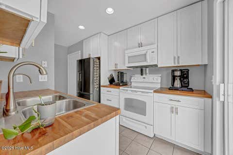 Tiny photo for 908 Summerlin Falls Court, Wilmington, NC 28412 (MLS # 100588016)