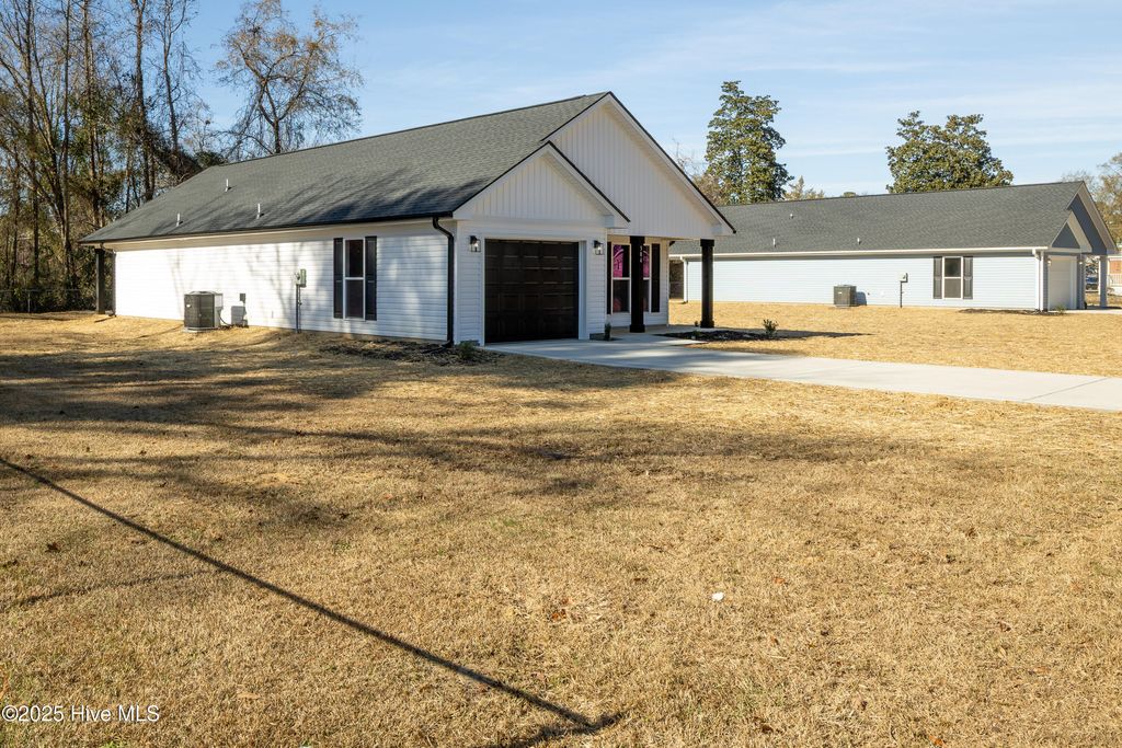 Photo of 304 S West Street, Roseboro, NC 28382 (MLS # 100545717)
