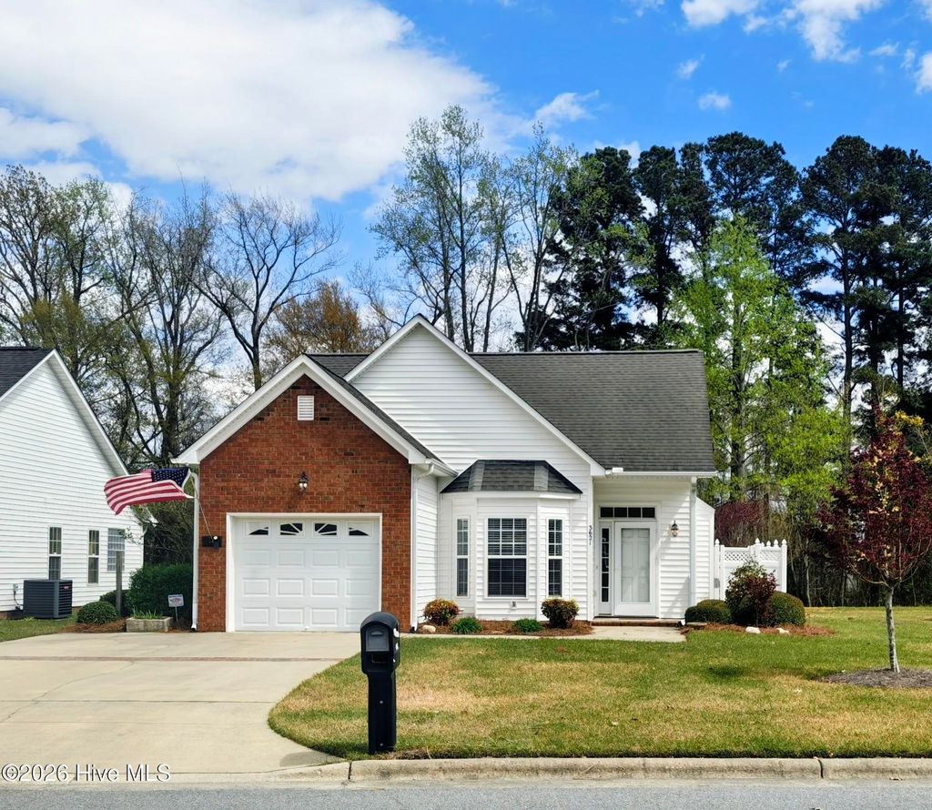 Photo of 3621 Providence Place, Winterville, NC 28590 (MLS # 100562582)