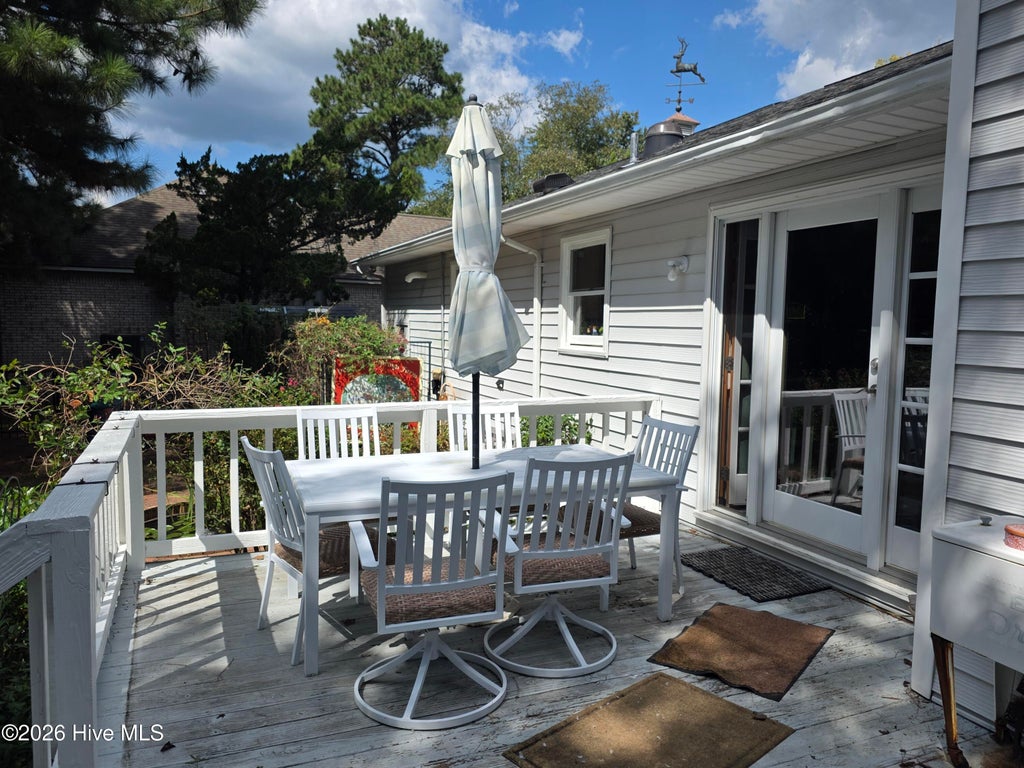 Photo of 715 Plantation Drive, New Bern, NC 28562 (MLS # 100607380)