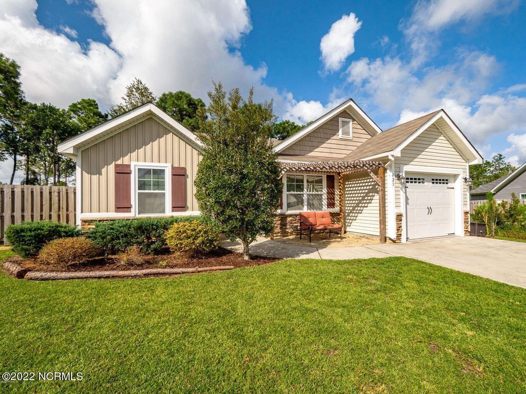 Photo of 423 Blue Pennant Court, Sneads Ferry, NC 28460 (MLS # 100559419)