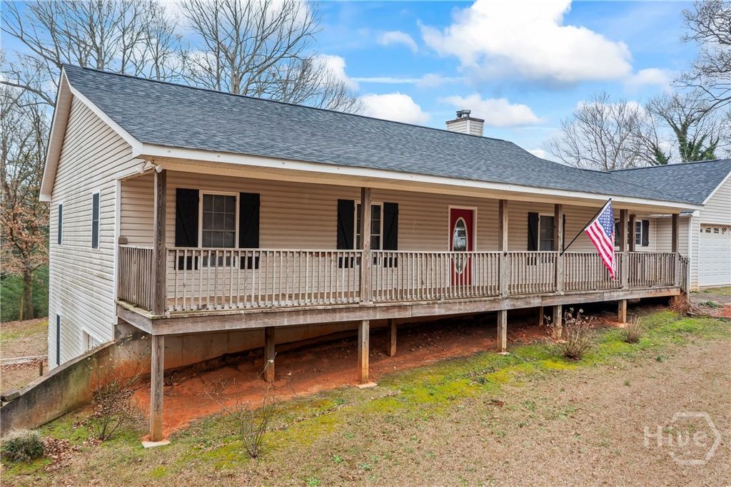 Photo of 529 Veterans Dr Dr, Danielsville, GA 30633 (MLS # CL347044)