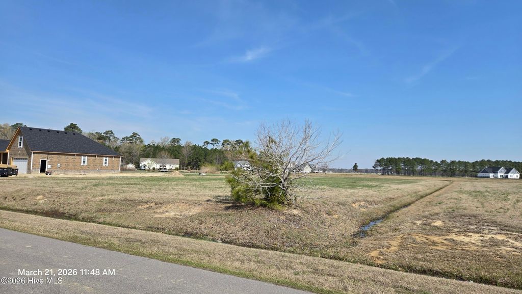 Photo of 490 Pointe Vista Drive, Elizabeth City, NC 27909 (MLS # 100564605)
