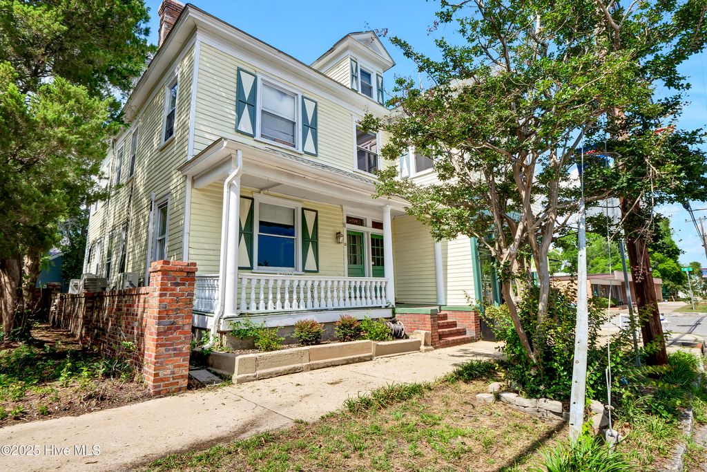 Photo of 729 Princess Street, Wilmington, NC 28401 (MLS # 100557757)