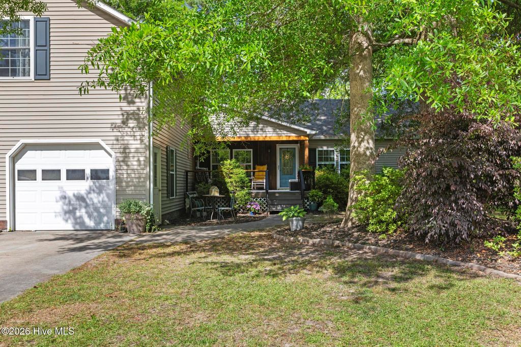 Photo of 346 Knollwood Drive, Hampstead, NC 28443 (MLS # 100569223)