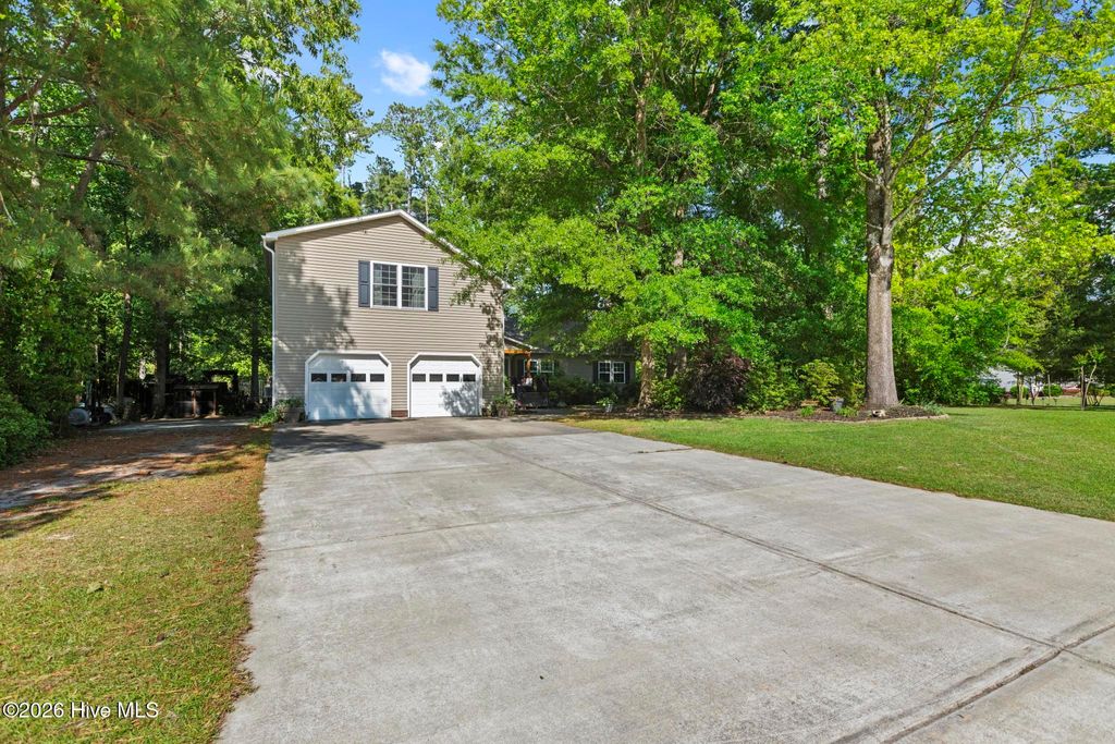 Photo of 346 Knollwood Drive, Hampstead, NC 28443 (MLS # 100569223)
