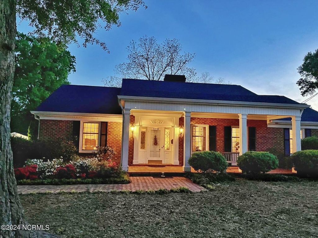 Photo of 105 Finch Street, Clinton, NC 28328 (MLS # 100547962)