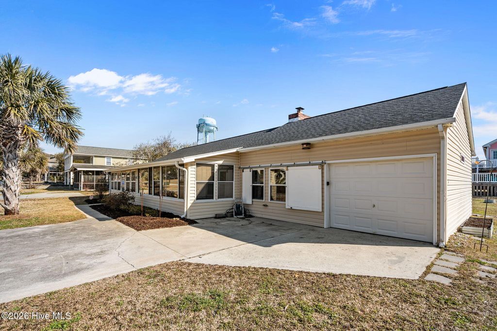 Photo of 116 SE 55th Street, Oak Island, NC 28465 (MLS # 100545897)