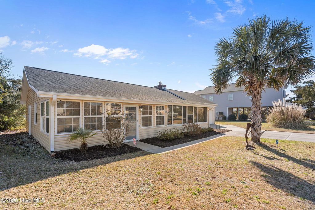 Photo of 116 SE 55th Street, Oak Island, NC 28465 (MLS # 100545897)