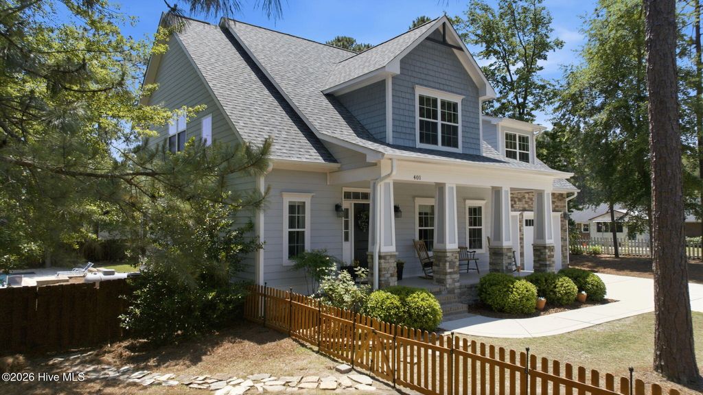 Photo of 401 Dundee Trail, Southern Pines, NC 28387 (MLS # 100575384)