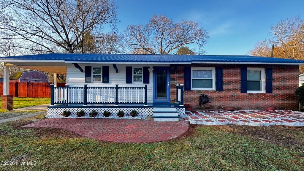 Photo of 1021 Shirley Drive, Jacksonville, NC 28540 (MLS # 100560589)