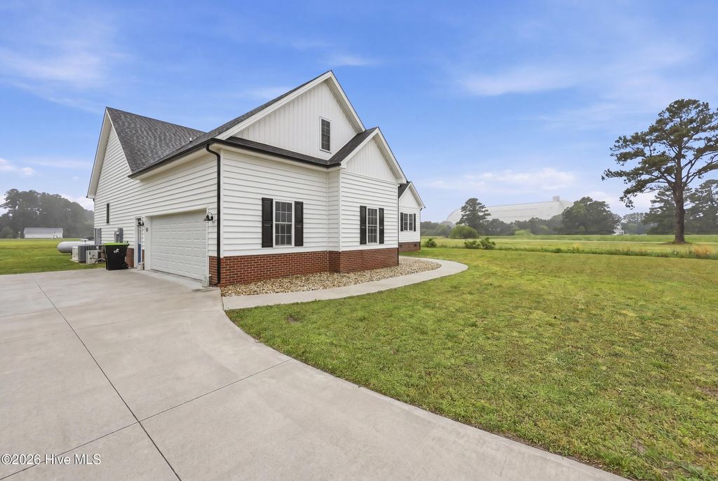 Photo of 103 Blimp View Drive, Elizabeth City, NC 27909 (MLS # 100570864)
