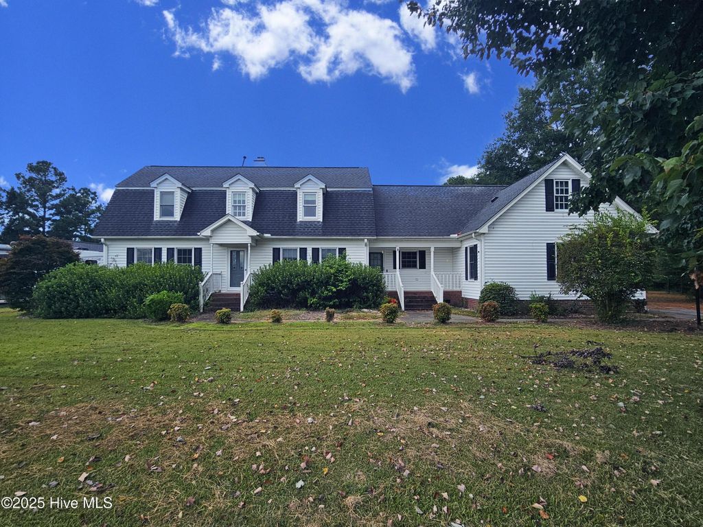 Photo of 1051 Davenport Place, Winterville, NC 28590 (MLS # 100532395)