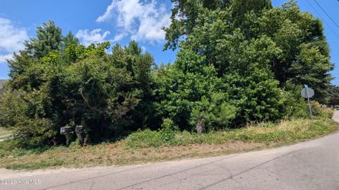 Vacant Land For Sale - 600 Harper Avenue<br/> Carolina Beach, NC 28428