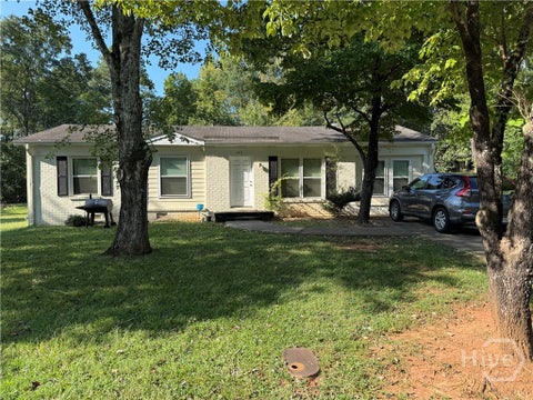 Homes For Sale - 140 Stonehenge Way<br/> Athens, GA 30606