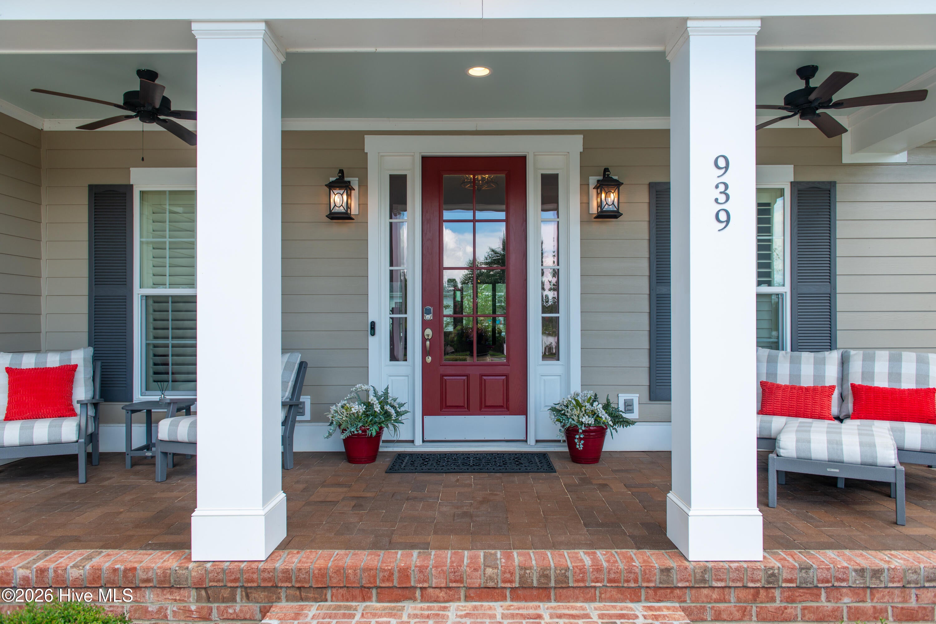 939 Bradshaw Terrace
