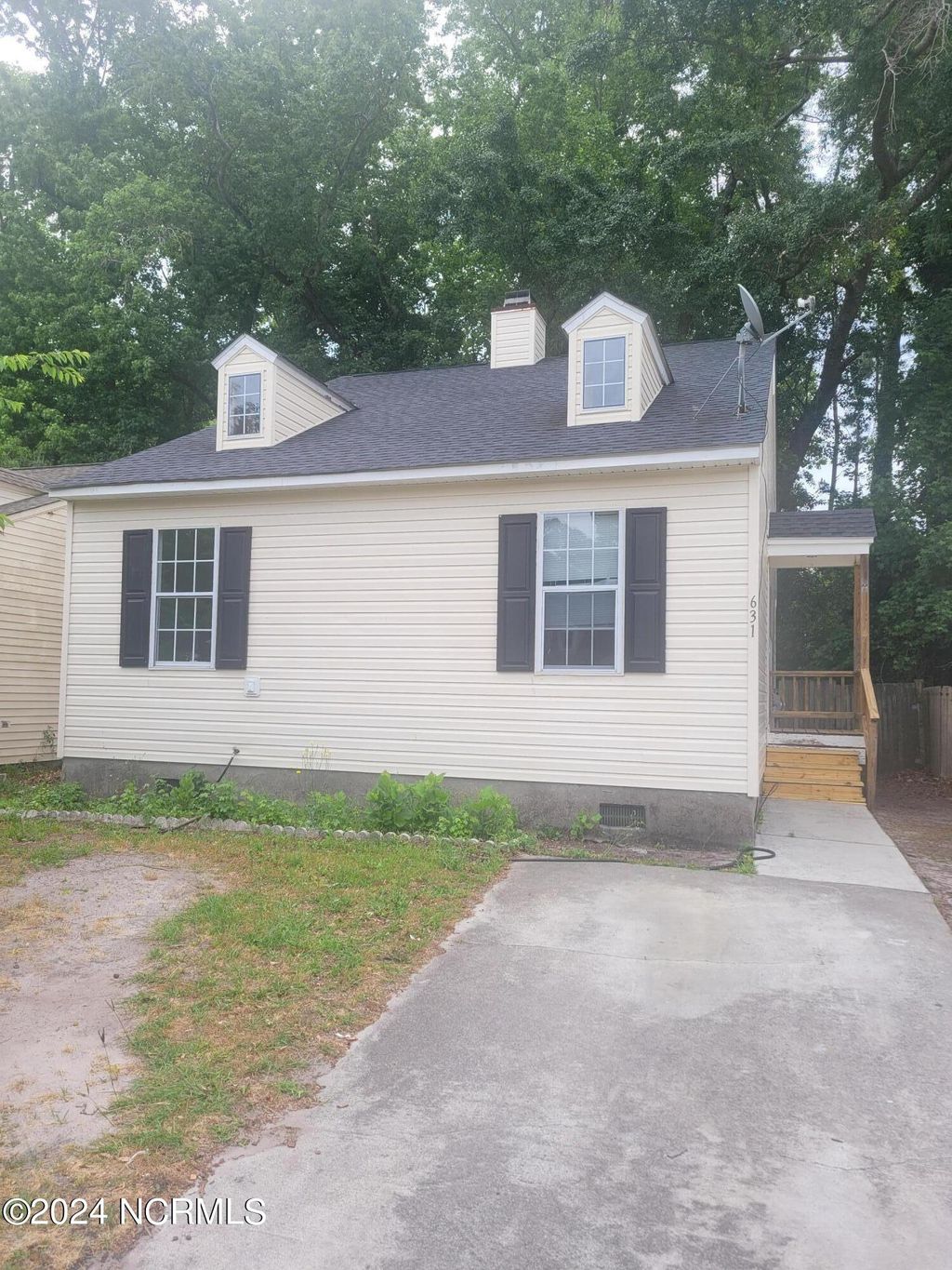 Photo of 631 Varsity Drive, Wilmington, NC 28403 (MLS # 100553133)