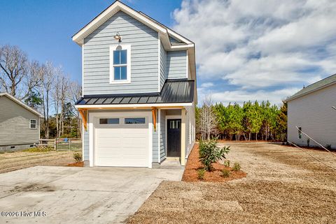 Photo of 439 Factory Road, Hampstead, NC 28443 (MLS # 100557406)