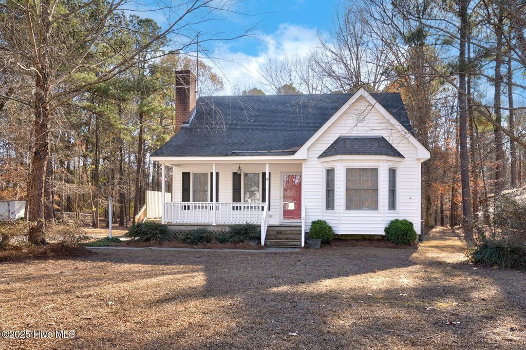Photo of 155 Deer Walk Road, Tarboro, NC 27886 (MLS # 100546065)