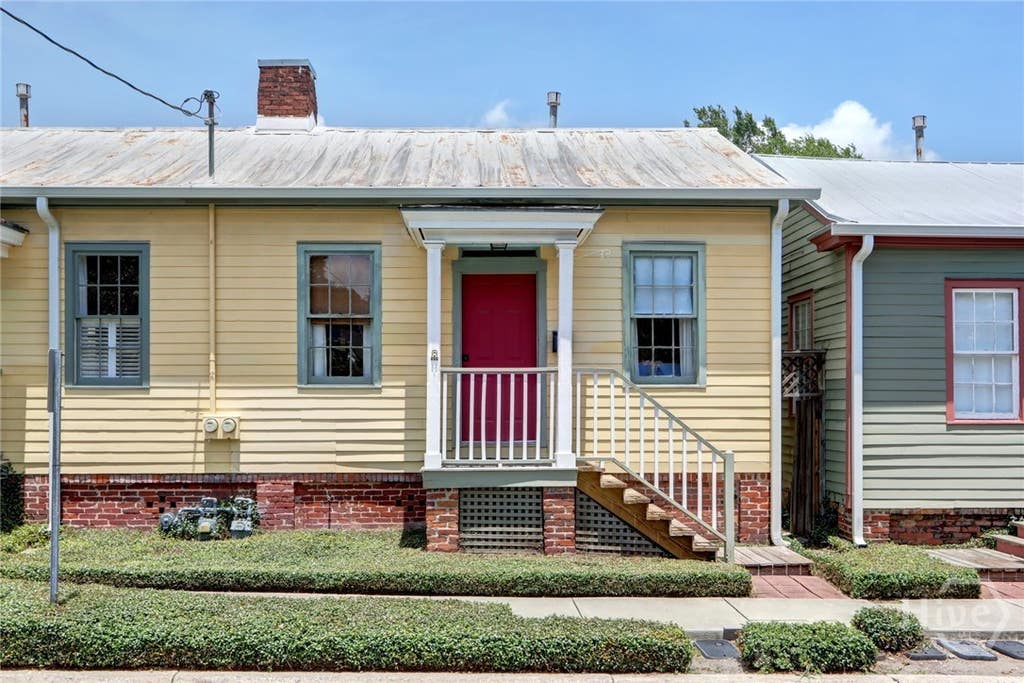 Photo of 534 E Charlton Street, Savannah, GA 31401 (MLS # SA361317)