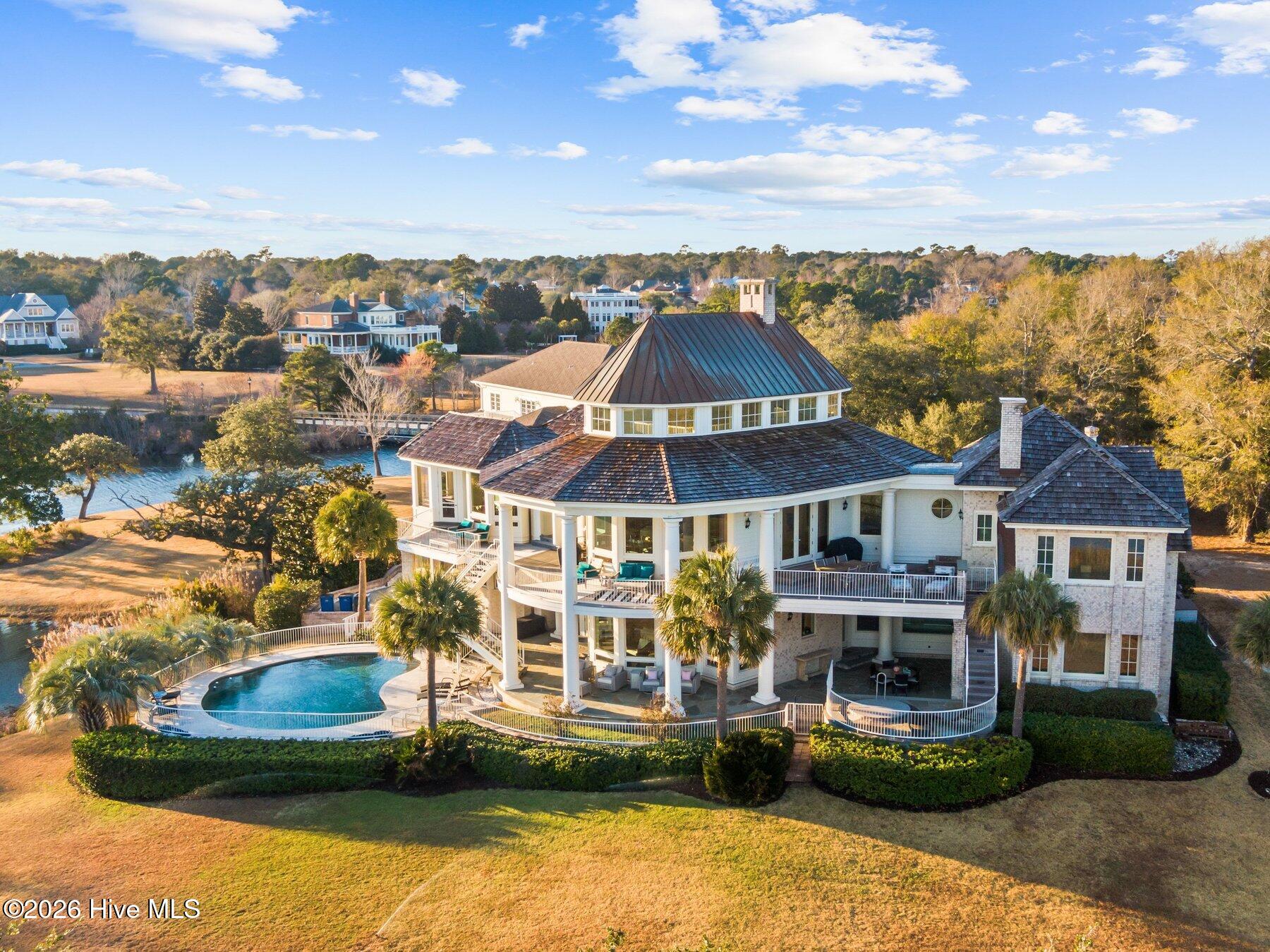 1121 Pembroke Jones Drive