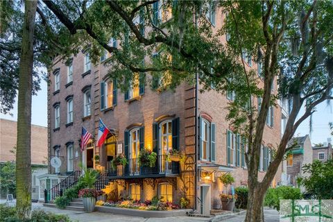 Townhouse For Sale - 109 W Liberty Street<br/> Chatham County, Savannah, GA 31401