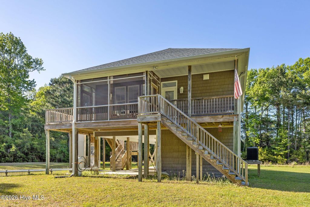 Photo of 125 Neptune Lane, Beaufort, NC 28516 (MLS # 100570420)