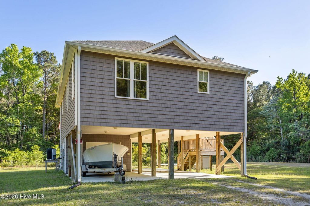 Photo of 125 Neptune Lane, Beaufort, NC 28516 (MLS # 100570420)