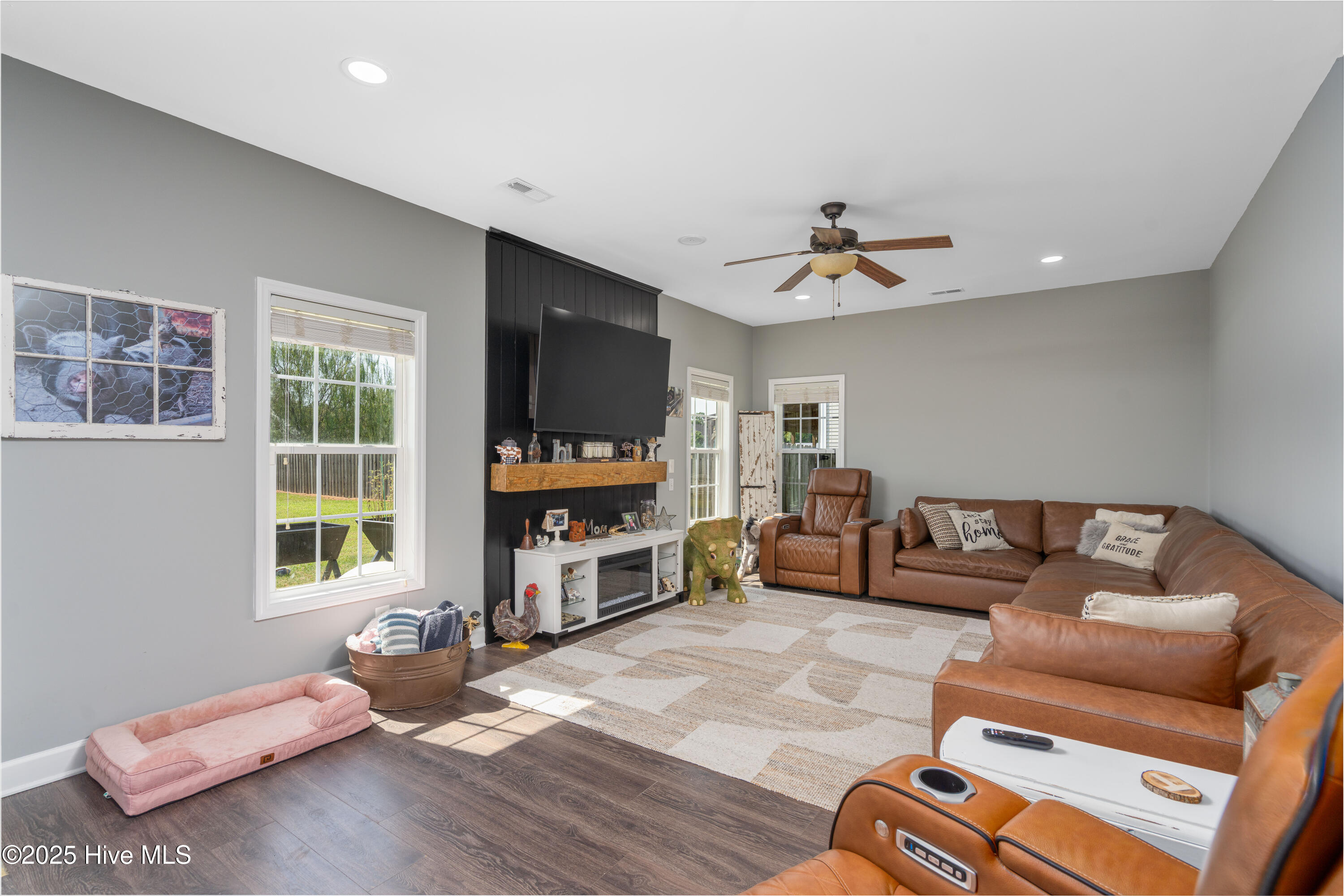 107 Woods Run Circle