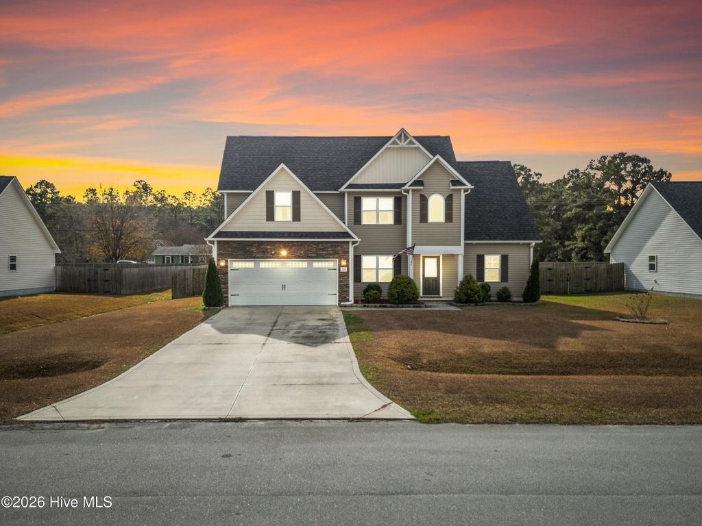 Photo of 210 Breakwater Drive, Sneads Ferry, NC 28460 (MLS # 100548782)