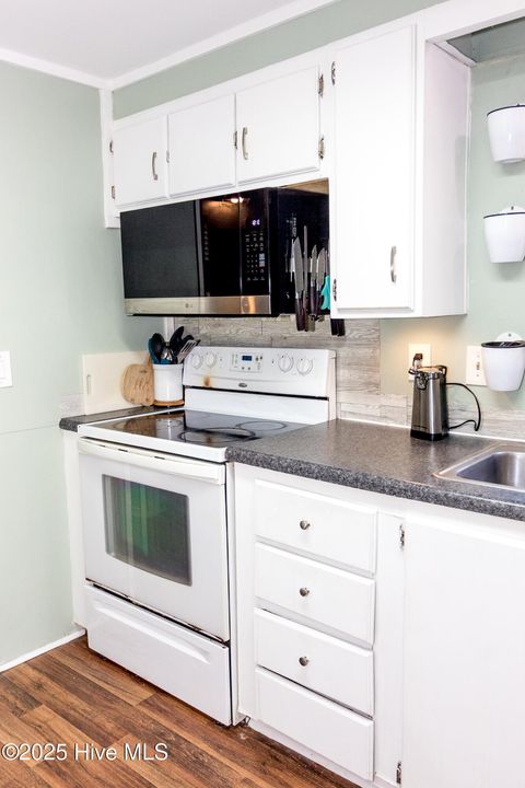 Tiny photo for 312 Peanut Road, Hampstead, NC 28443 (MLS # 100545695)