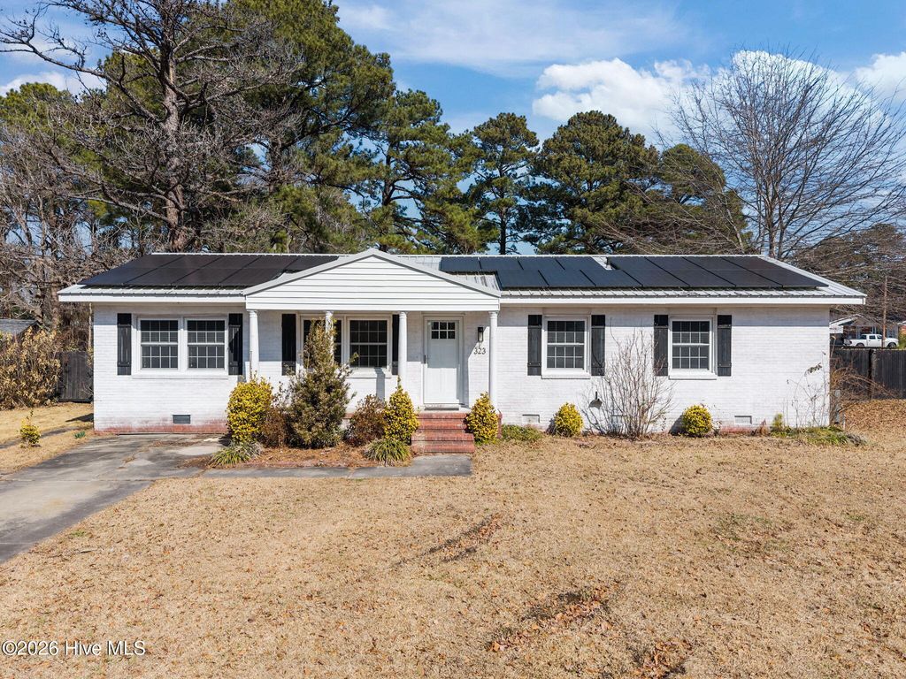 Photo of 323 Cardinal Road, Jacksonville, NC 28546 (MLS # 100554228)