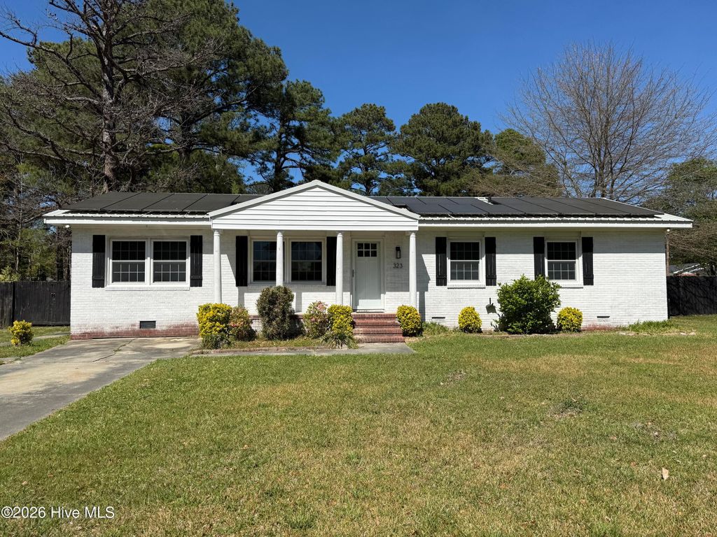 Photo of 323 Cardinal Road, Jacksonville, NC 28546 (MLS # 100554228)