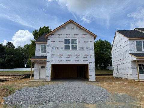 Homes For Sale - 109 Crossvine Street<br/> Selma, NC 27576