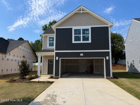 Homes For Sale - 109 Crossvine Street<br/> Selma, NC 27576