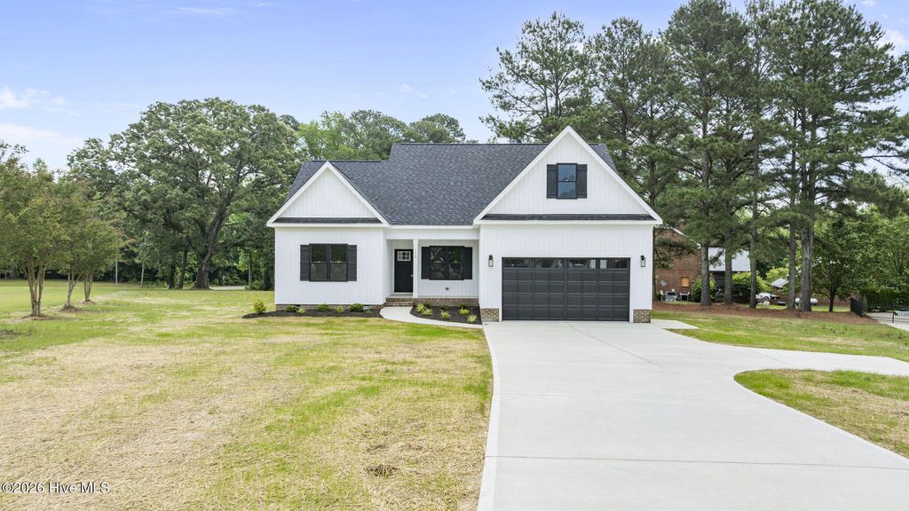 Photo of 113 Twin Oaks Place, Goldsboro, NC 27530 (MLS # 100573706)