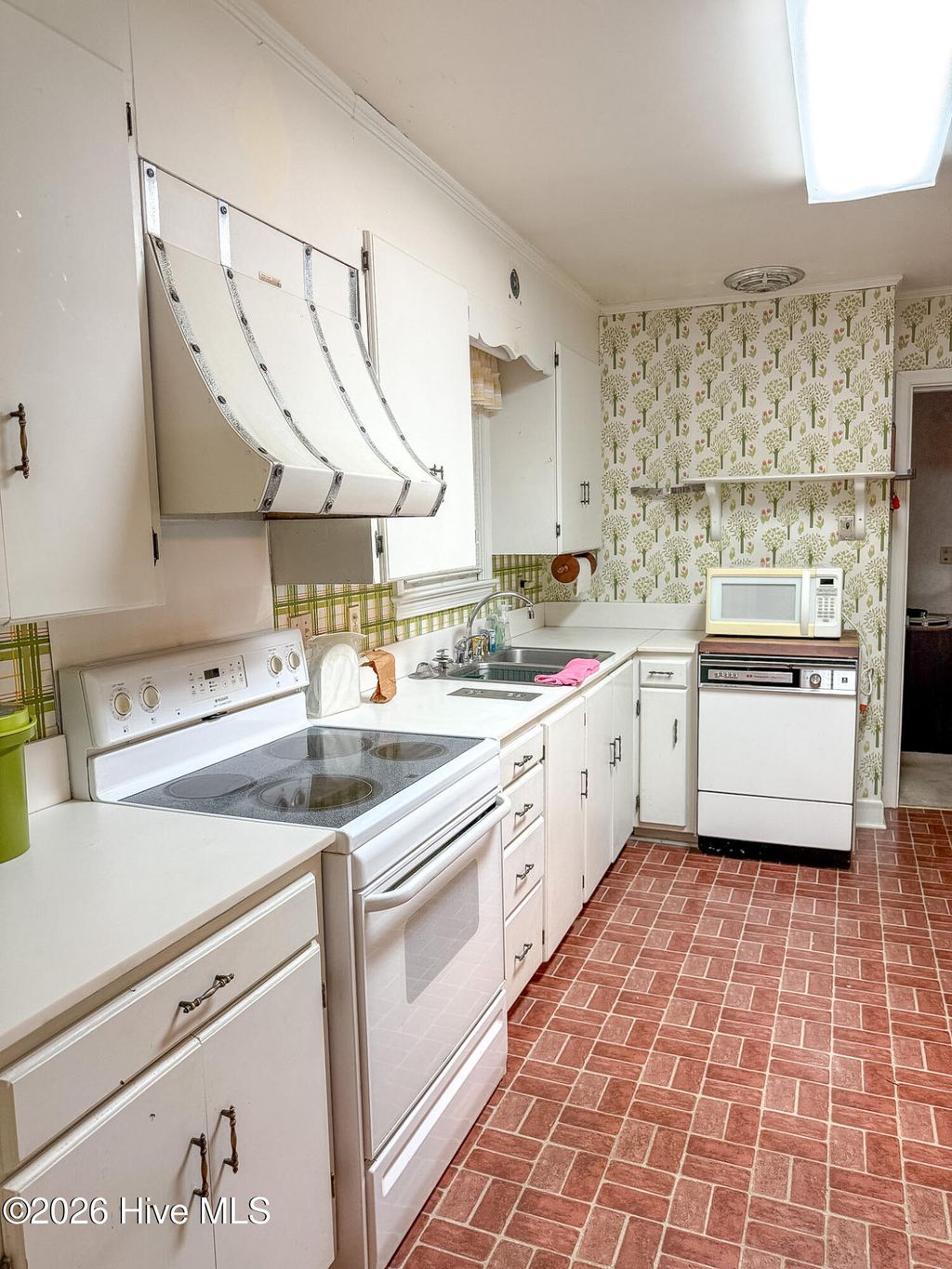 Photo of 703 W 27th Street, Lumberton, NC 28358 (MLS # 100560688)