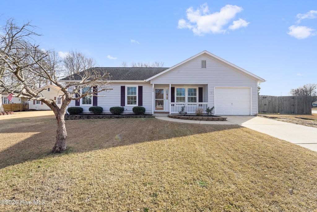 Photo of 500 Fieldstone Place, Jacksonville, NC 28546 (MLS # 100549587)