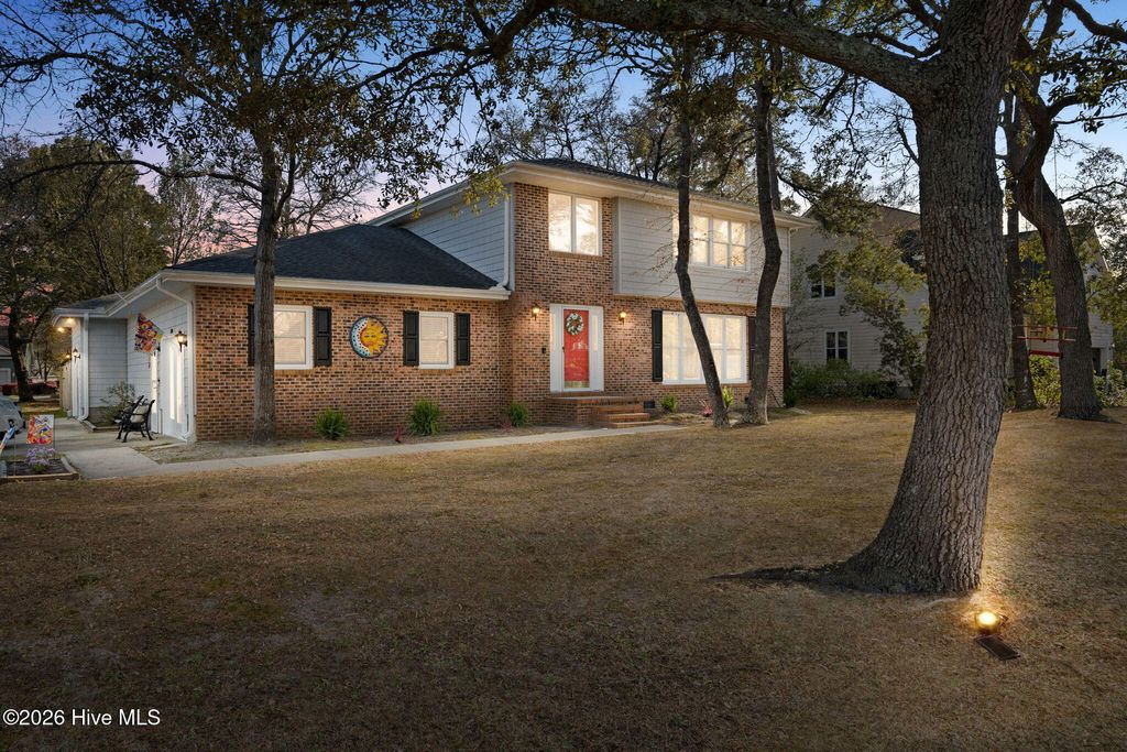 Photo of 1706 Bay Tree Court SW, Ocean Isle Beach, NC 28469 (MLS # 100562881)