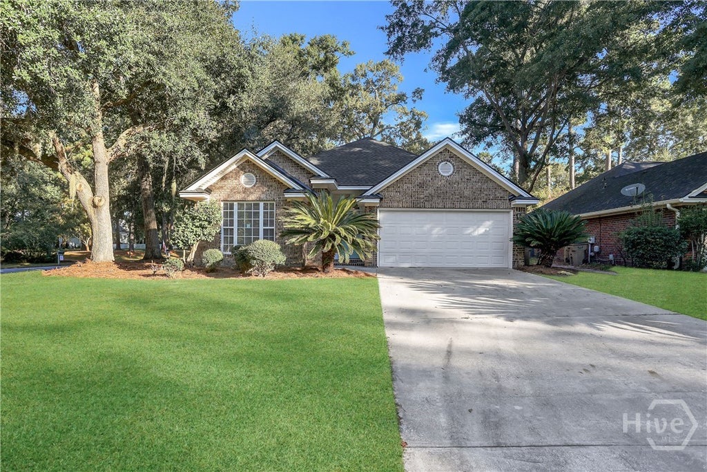 Photo of 15 Heron View Court, Richmond Hill, GA 31324 (MLS # SA366594)
