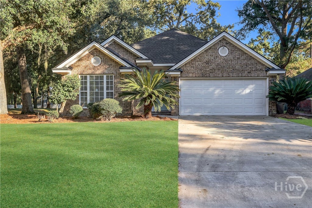 Photo of 15 Heron View Court, Richmond Hill, GA 31324 (MLS # SA366594)