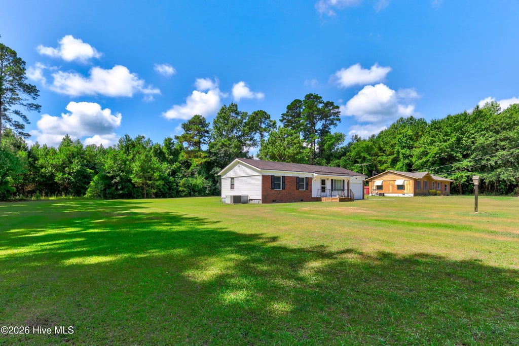 Photo of 1688 W Wards Bridge Road, Warsaw, NC 28398 (MLS # 100586495)