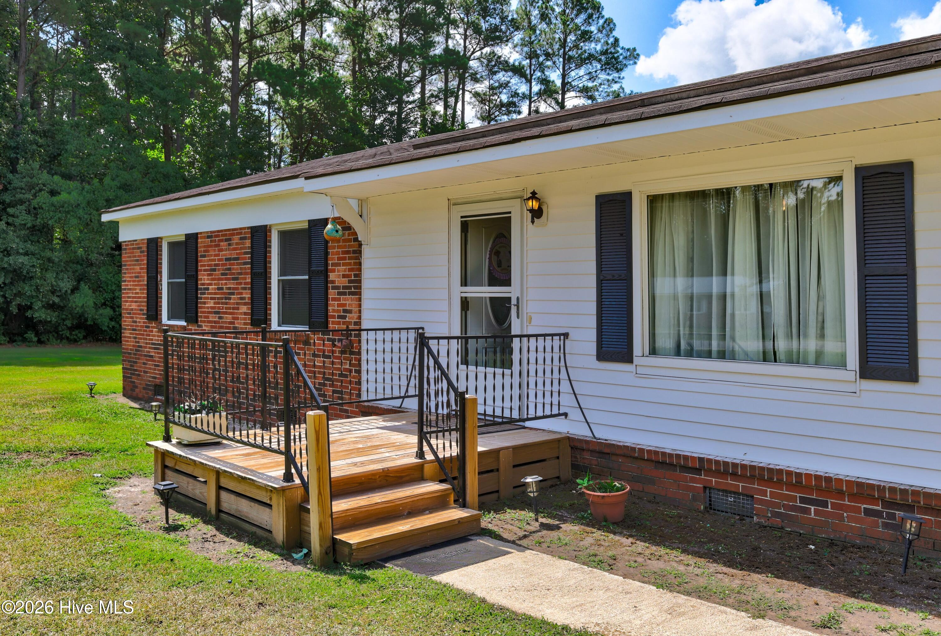 1688 W Wards Bridge Road