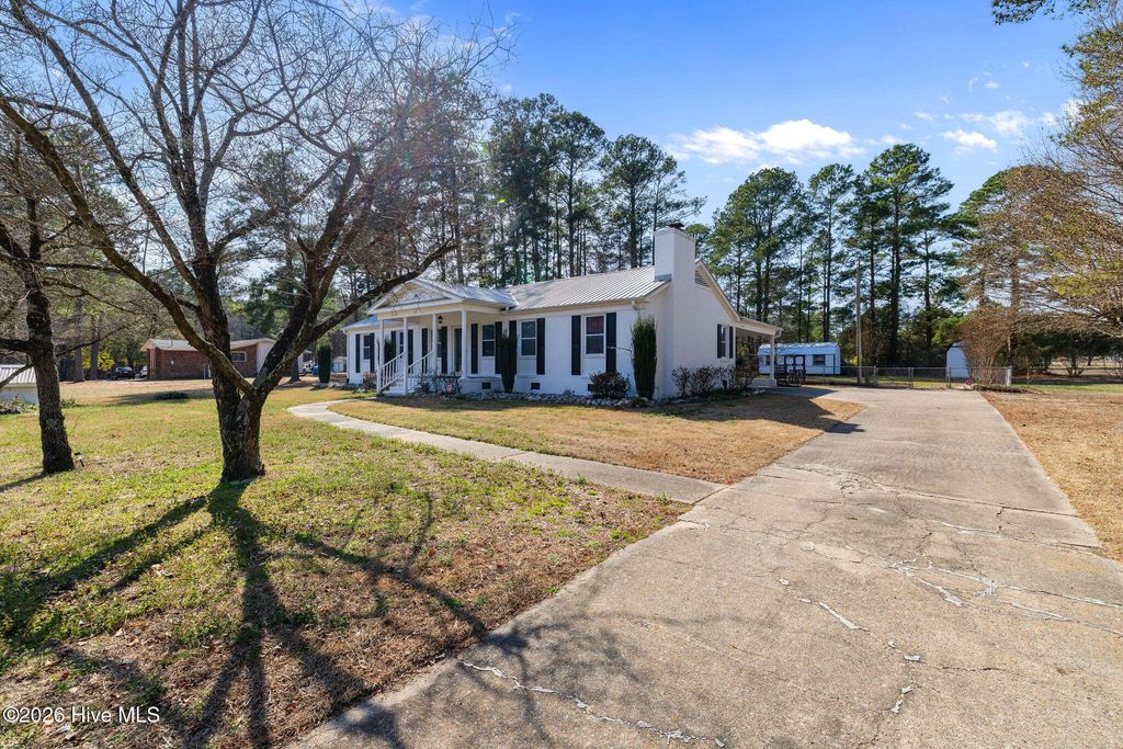 Photo of 108 Brockwood Avenue, Goldsboro, NC 27530 (MLS # 100558795)