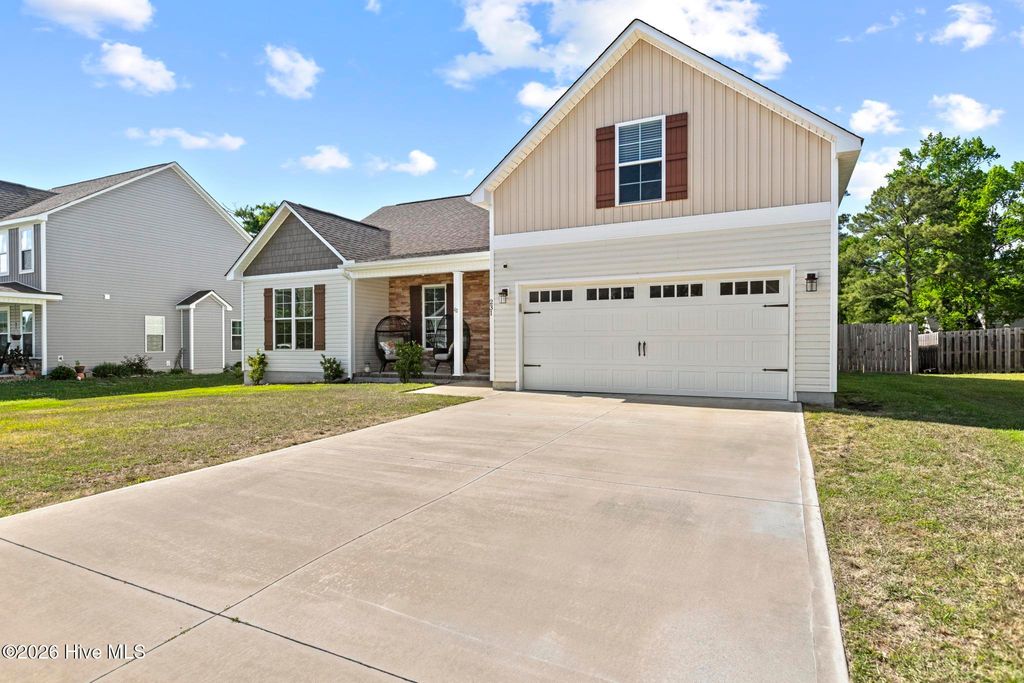 Photo of 231 Holly Grove Court E, Jacksonville, NC 28540 (MLS # 100570917)