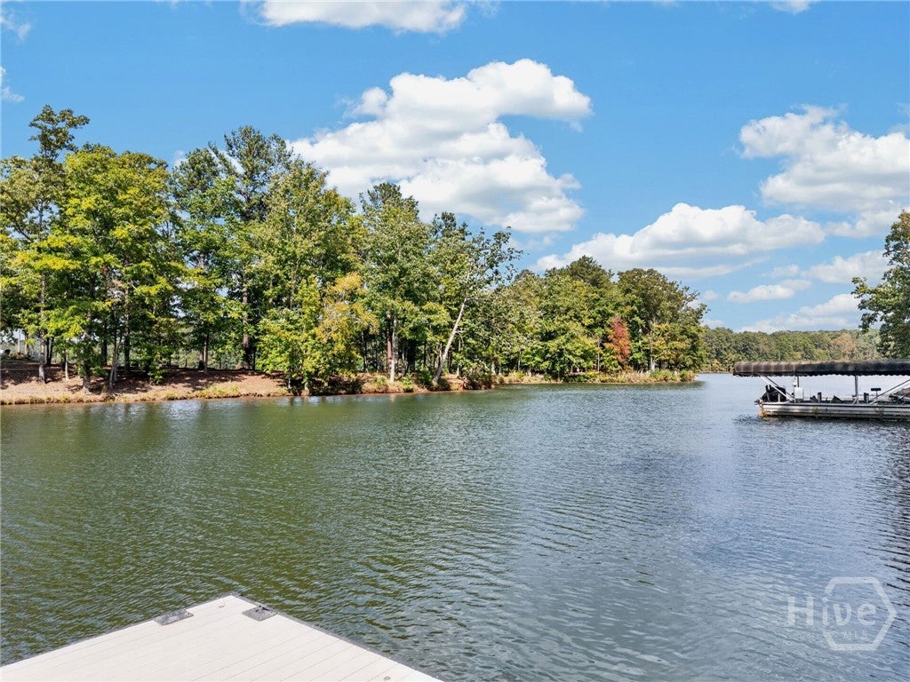 1100 Holts Ferry