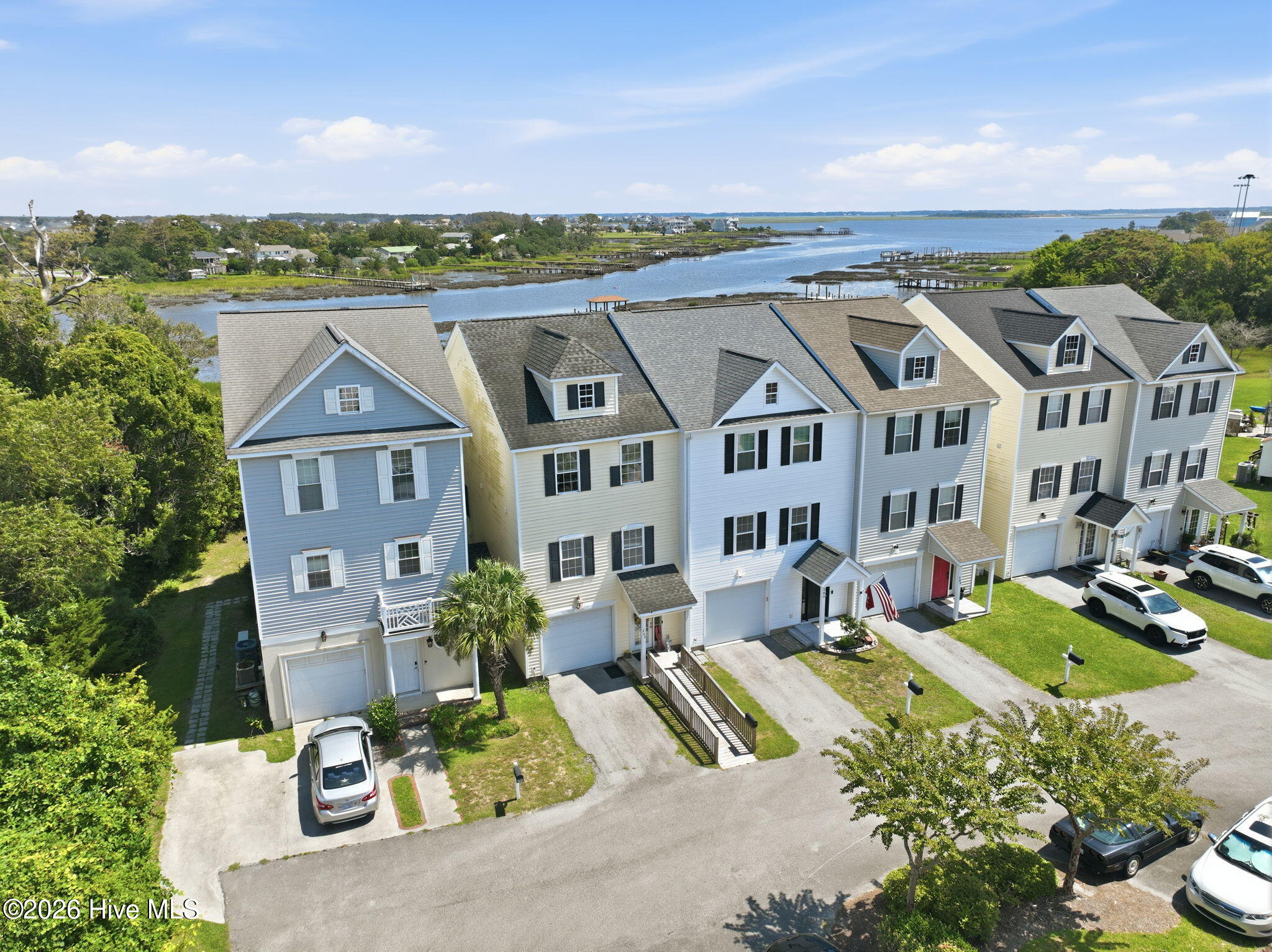 1800 Bay Street 206