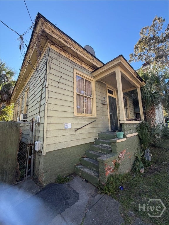 Photo of 119 W 34th Street, Savannah, GA 31401 (MLS # SA366771)