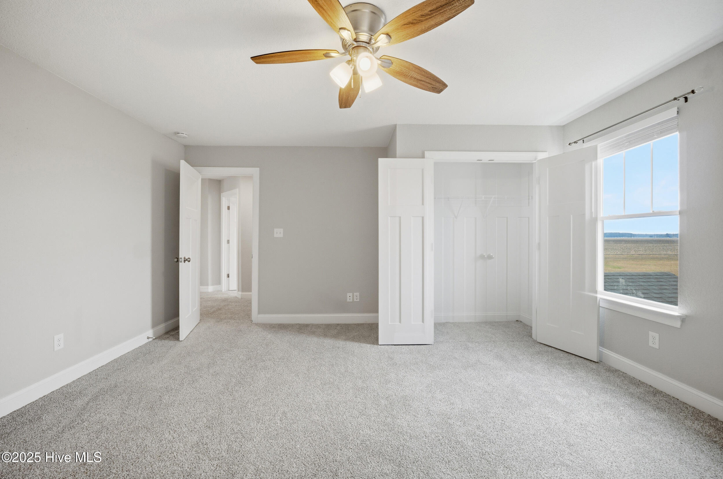 Shawboro, North Carolina 27973, United States, 5 Bedrooms Bedrooms, ,4 BathroomsBathrooms,Residential,Active,256136